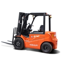 FE4P30/35Q四支點(diǎn)鋰電平衡重叉車(chē)，諾力電動(dòng)叉車(chē)